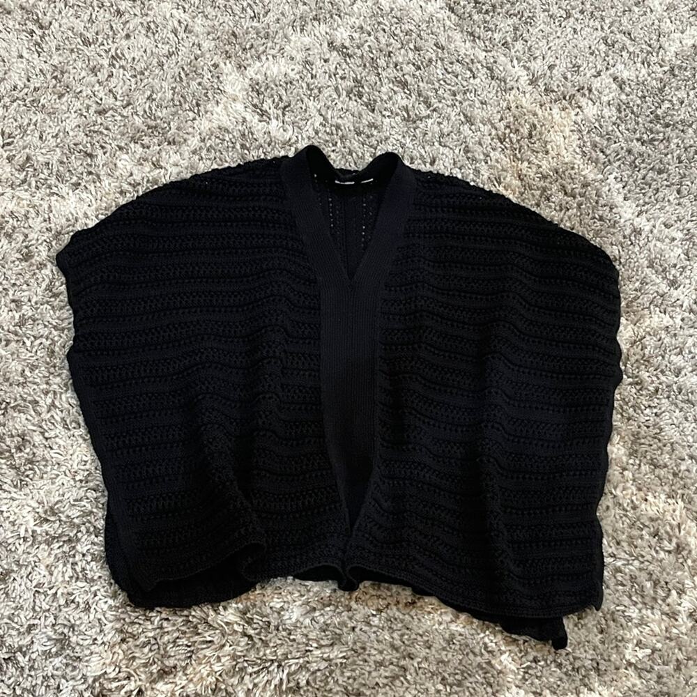 Gap Pullover Sleeveless Sweater Women's XS Black Crochet V-Neck